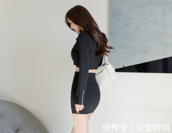 女神|女神孙允珠高清时尚搭配:俏皮魅惑黑暗精灵机车包臀裙