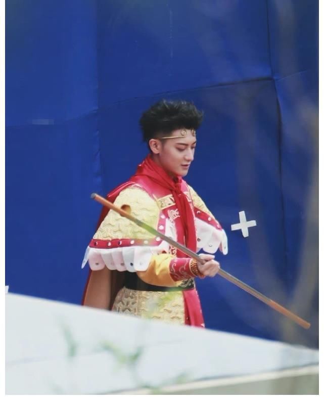 cos|杨紫cos红孩儿,造型好雷好可爱,高颜值90花有点任性