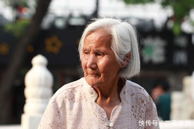 农村老话“一辈不孝,辈辈不孝。”有着什么样的背后含义?