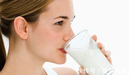 营养|奶粉和牛奶,到底哪个补钙效果好,营养更高?实验数据告诉你