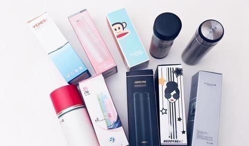 三无产品|保温杯成夺命杯,倒出的热水变毒水,家长速查家里有的赶紧丢掉