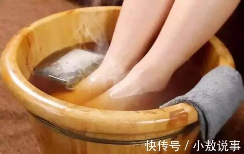 泡脚|经常失眠的人，养成4个睡前习惯，或能改善睡眠，助你一觉到天亮