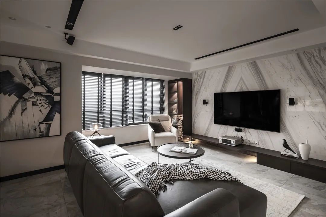 床头|114㎡现代,朴素简雅的空间,黑白配的设计,稳重端庄有档次