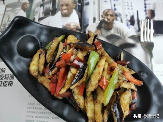 水煮鱼|茄子吃法那么多,我家就爱这种比水煮鱼还过瘾,每次上桌都吃光