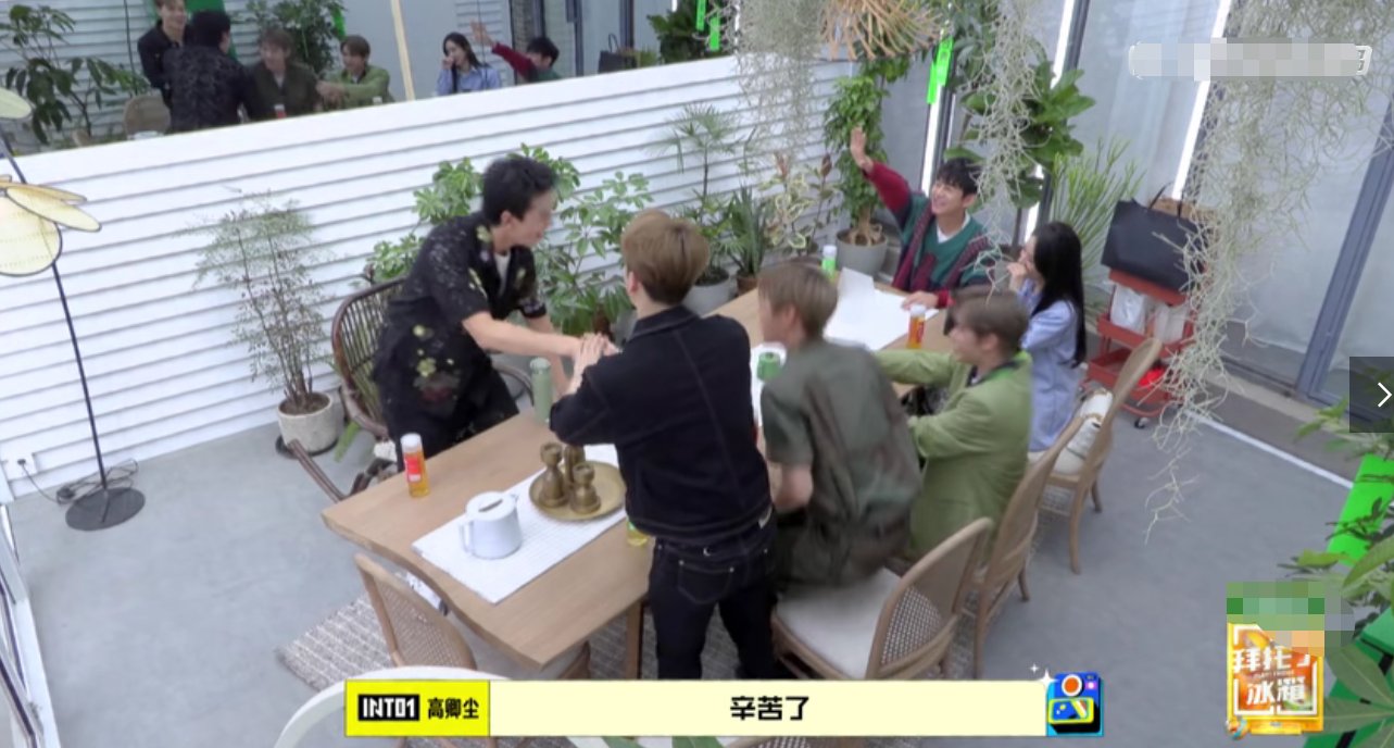 张彬彬|何炅王嘉尔《拜托了冰箱》评分仅3.1,张彬彬频说情话,李雪琴全程嫌弃脸