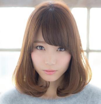 弧度|剪锁骨发选择外翻还是内扣?选对了显洋气还好打理