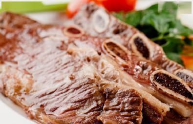 员工|劝告大家国内吃西餐时,遇见点“全熟”的人,店内员工一看就知道是同行