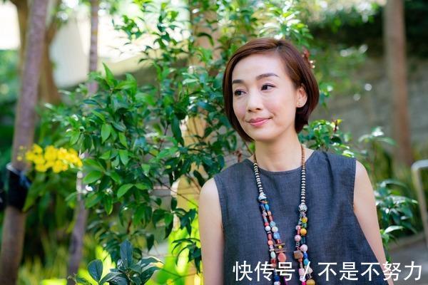 節(jié)目|夸張!TVB人氣女星美食節(jié)目用40個(gè)番茄做茄牛湯,網(wǎng)友太浪費(fèi)