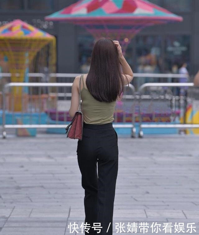 休闲|夏季穿着不需太讲究,这样穿着简单清凉又显气质,值得借鉴