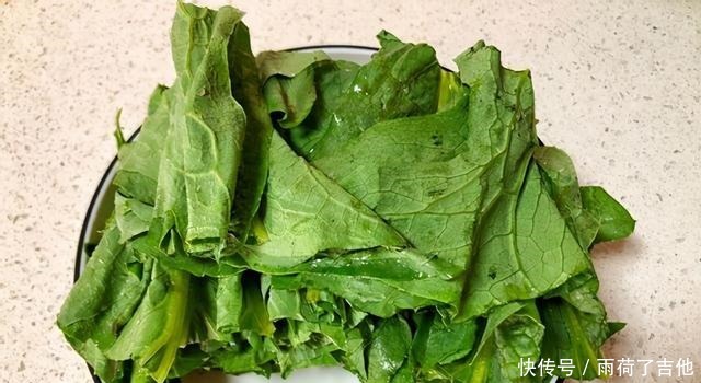 失眠最怕这菜,隔三差五吃一次,镇静安神,一觉睡到大天亮