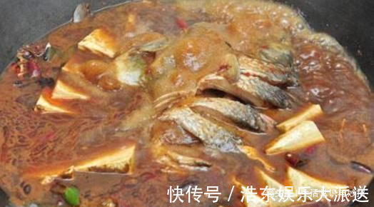 它是鱼腥“死对头”, 炖鱼时加一杯, 鱼肉鲜嫩不腥, 香!