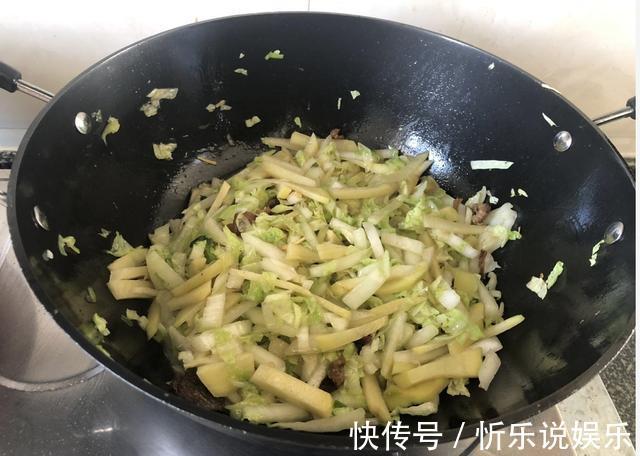 我们家最爱的炖菜,简单易做还下饭,不能用盘,必须用碗装才过瘾