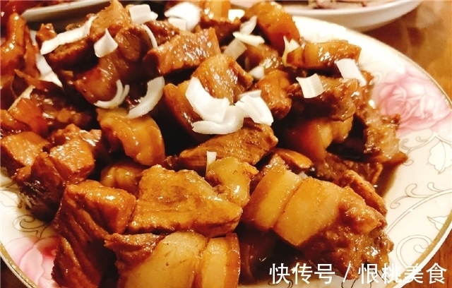 聚餐|闺蜜一起聚餐,几个人合力下厨做了一桌菜,比在外面吃更有滋味!