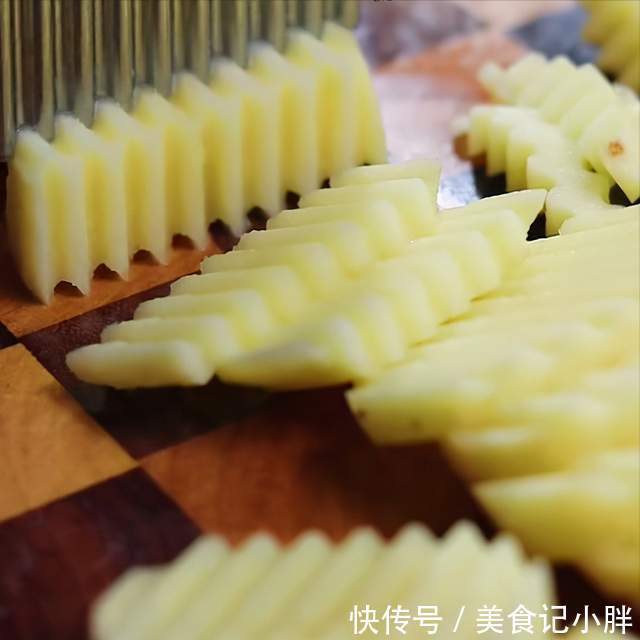 神仙|不到10元的成本,做出顶尖美味,土豆的神仙做法!