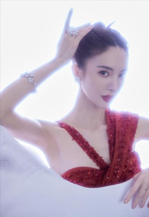 微博之夜，16位女明星佩戴的大牌珠宝首饰，有你喜欢的吗