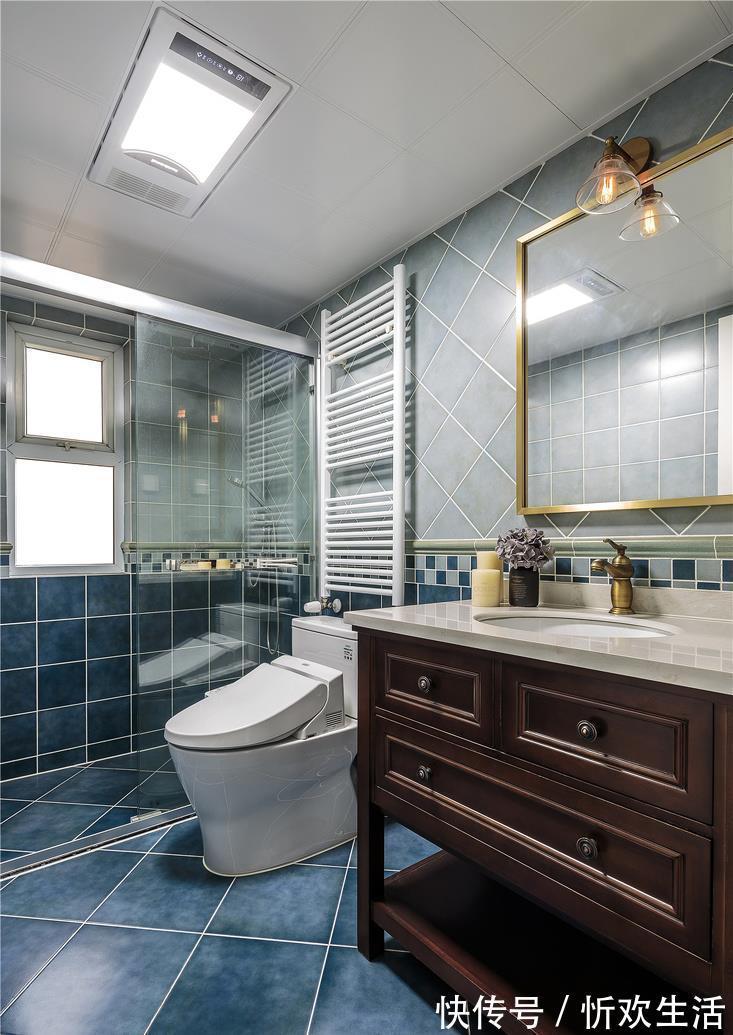 瓷砖|卫生间装修不要贴瓷砖了,如今有钱人都喜欢这样装,太聪明了!