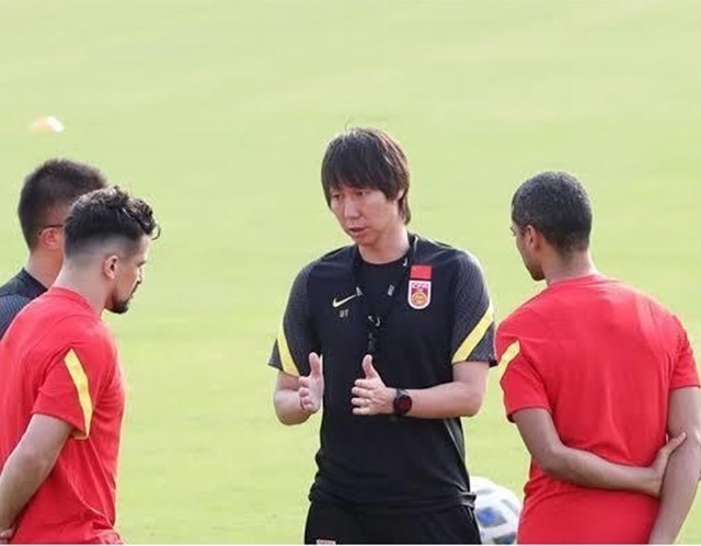董春雨|曝足协撕破脸,李铁收到坏消息,国足世预赛或迎转折