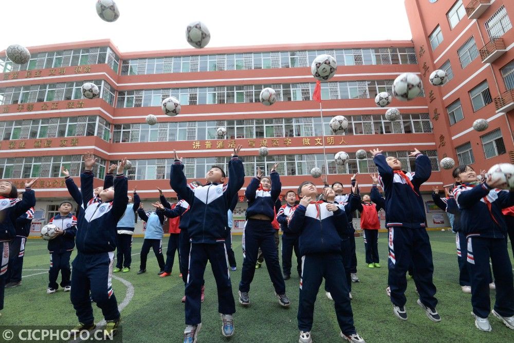 快乐|足球游戏 快乐校园