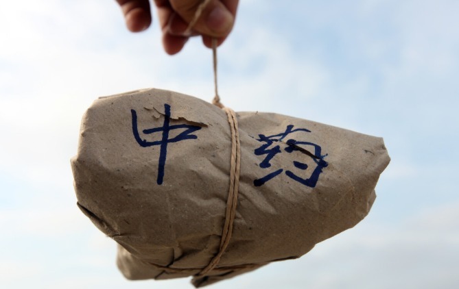 斑蝥|提醒常用的3类中药，对肾脏的损害很大，很多人还当良药来服