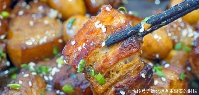 正月十五元宵节,家宴菜单已备好,5荤4素1汤上一桌,十全十美