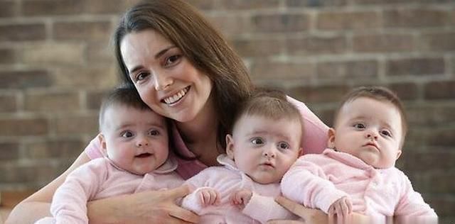 睡姿|3胞胎姐妹花凭睡姿走红,二妞呐喊终究是我一个人扛下了所有