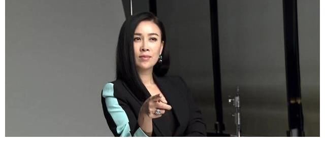 高峰|拿什么跟周笔畅比?那英发博拉票,一众明星纷纷点赞,真不公平
