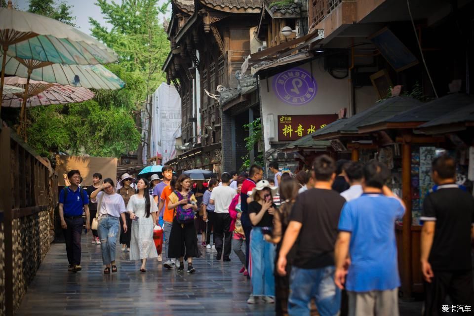 四天三晚，成都那些让人念念不忘的美食和美景