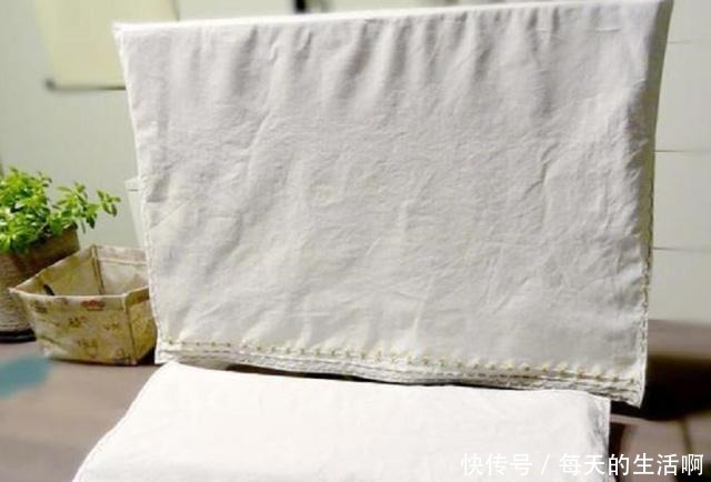 枕套半个月没换,发黄还有油脂印滴几滴“便宜货”,干净又除螨!