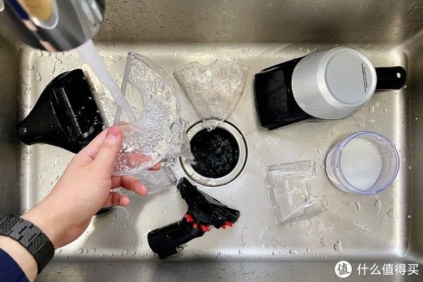 清洁液|GT在家 篇四十五：是否值得买？看必胜二代布艺清洁机能否让地毯、沙发焕然一新？