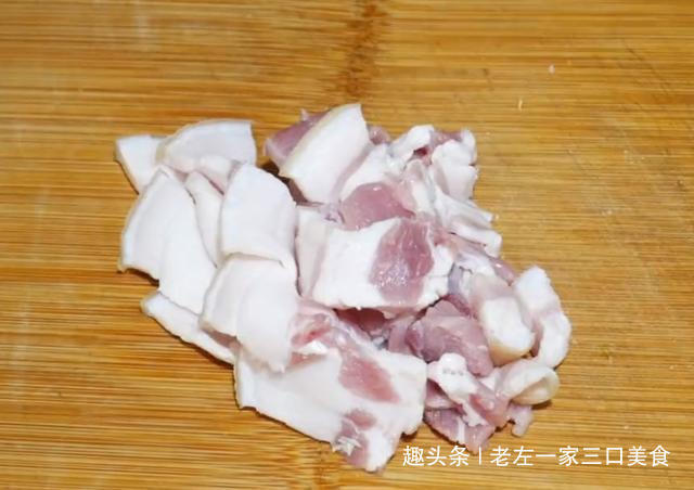 大厨教你白菜炖粉条最好吃的做法,吃起来热气腾腾,越吃越过瘾