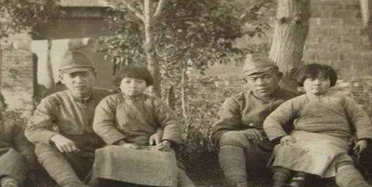 伤兵|日本投降后伤兵被弃，河南老农收留照料其47年，日本兵怎样报答？