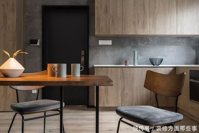 隔墙|74平现代风一居室拆掉厨房隔墙换来大客厅,水泥墙水泥地简单耐看