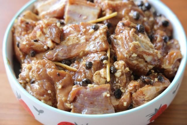 芋头|夏天排骨别红烧，蒸一蒸无油烟更健康，鲜香滑嫩，多吃也不上火