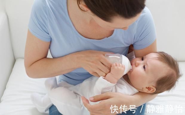 区别|用奶瓶喂和母乳亲喂有什么不同?看过区别,答案显而易见