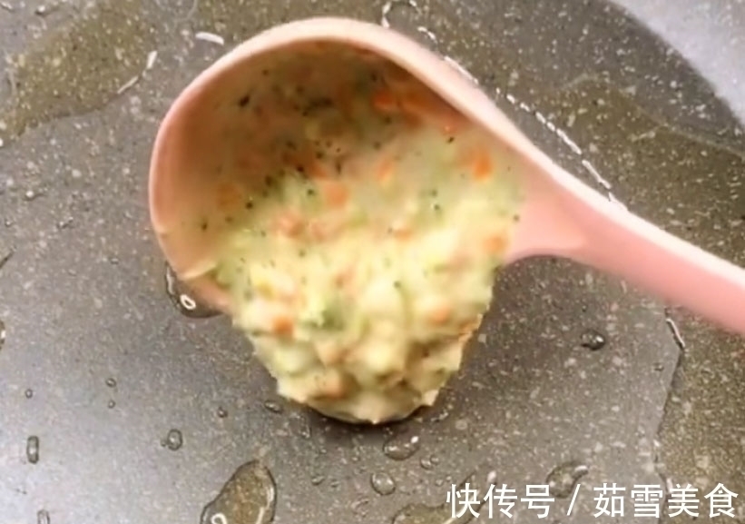 有营养但很简单,学会做西兰花早餐饼,让孩子的早餐再不勉强