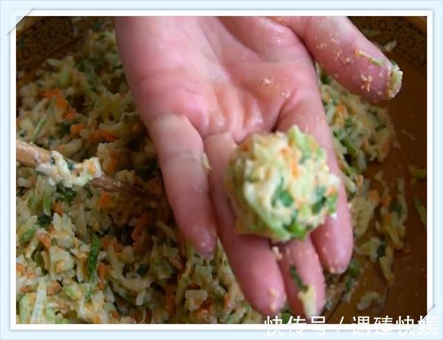 萝卜|萝卜丸子要想好吃,这种食材很关键,不加一滴水,外酥里嫩真好吃