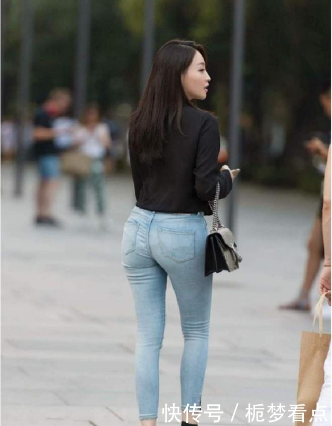 那一刻|街拍:回头那一刻我心醉了!小姐姐是我见过穿牛仔裤最性感的女孩