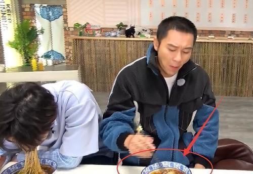 辣椒油 奔跑吧全员吃拉面:所有人口味都一样,唯独成毅与众不同