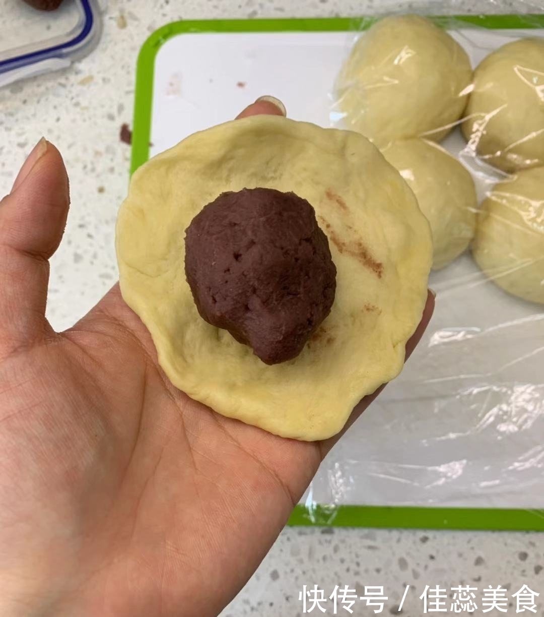 没有烤箱没关系,教大家用电饭锅做面包,干净卫生孩子爱吃