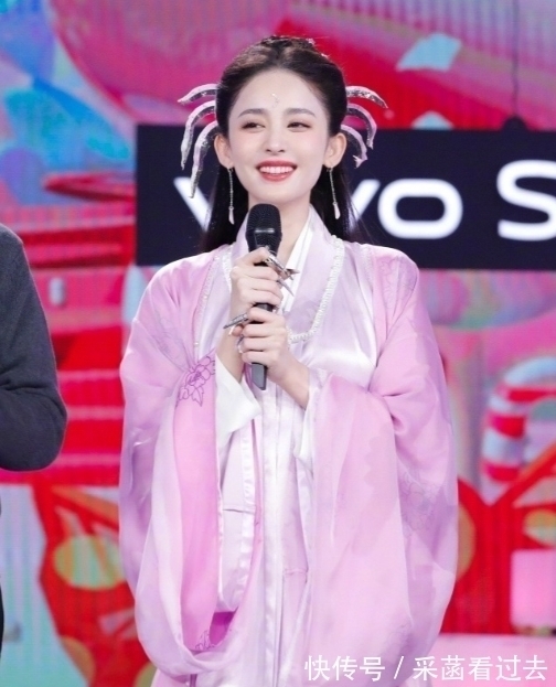 择天记|娜扎加入《快本》，稳居C位出镜，谢娜在短期内很难回归《快本》