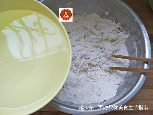 小面姨|发面烙饼,我有妙招,既省油又暄软,外酥里嫩凉了不会硬!