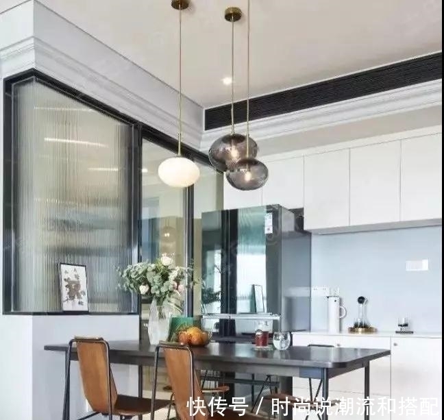 厨房|最好看的厨房隔断是什么样的多种隔断款式，封闭式厨房也好用