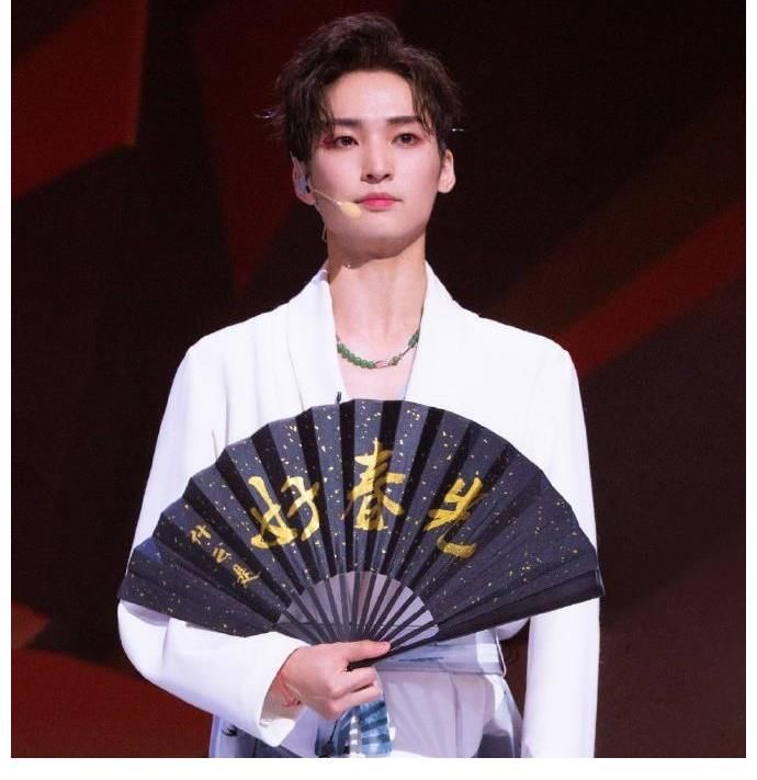 林曉峰|《披荊斬棘的哥哥》第五次公演現場錄制轉播，“嫂子團”來啦