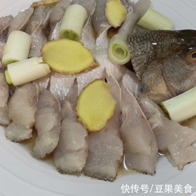 这道清蒸鲈鱼太销魂，连吃3天都不腻
