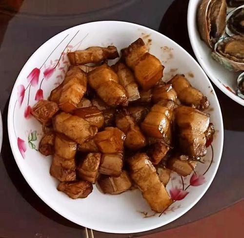 丈母娘家|初三“回门”,小舅子媳妇做了14道菜,媳妇都是现成的没炒啥