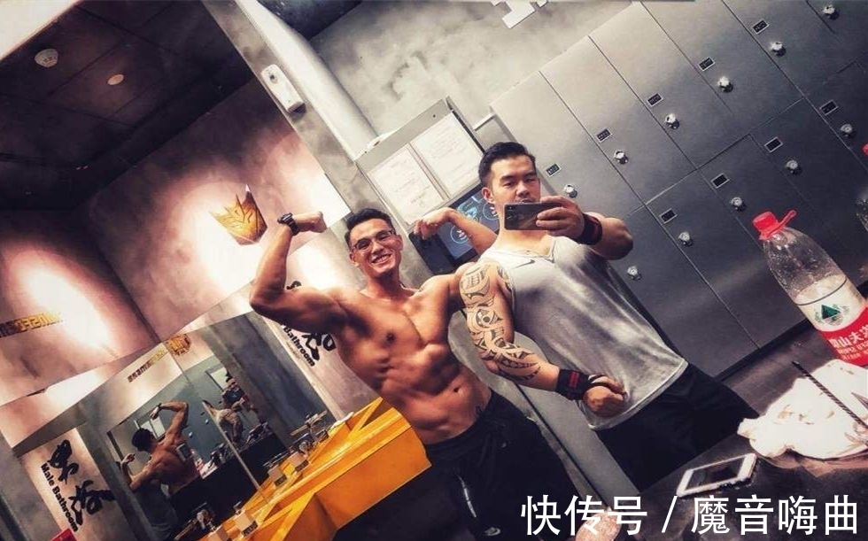 广州大学|爱健身的90后体育生精心雕琢结实的肌肉，如今还兼职做模特！