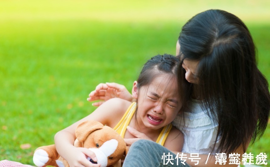 傲慢|孩子骨子里的自卑，来自父母的无知与傲慢，伤娃却不自知