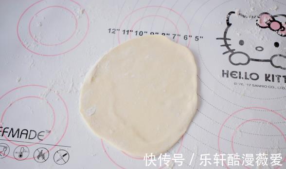 韭菜盒子|在家做韭菜盒子，鲜香四溢，美味可口
