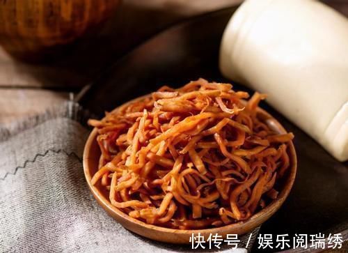 表哥|6岁双胞胎“积食”发育慢,提醒各位家长:3种食物少给孩子吃