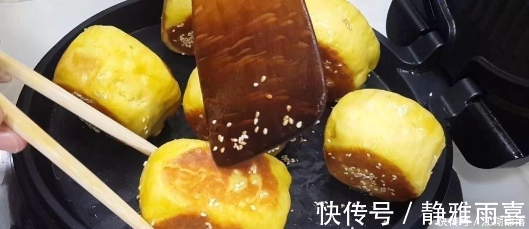 南瓜又出新吃法,不用油炸,比面包馒头做法简单,比南瓜饼还好吃
